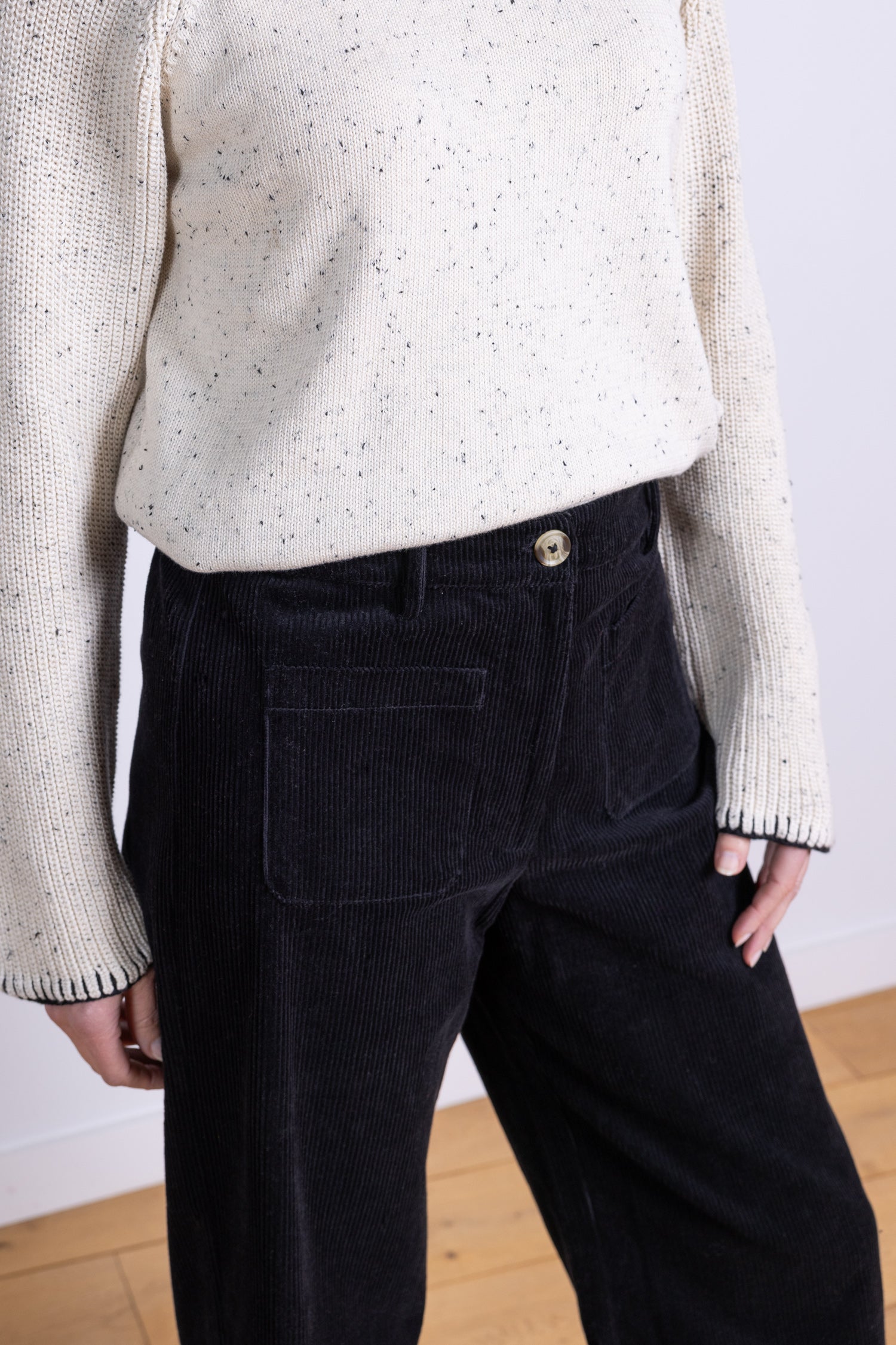 Nomads-AW25-NR1104BLK-3.jpg