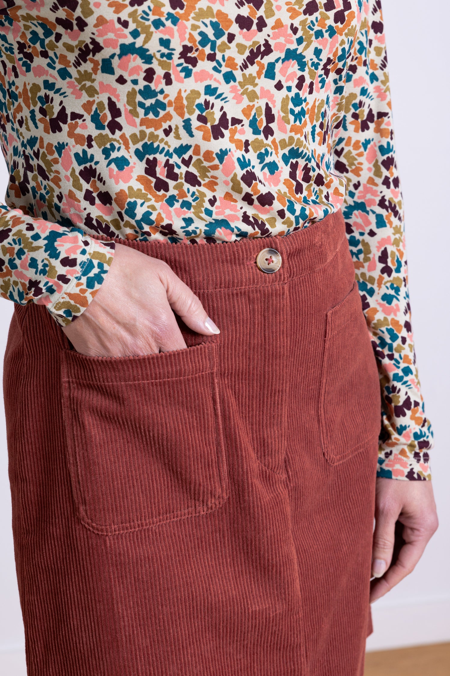 Nomads-AW25-NR8051ROS-4.jpg